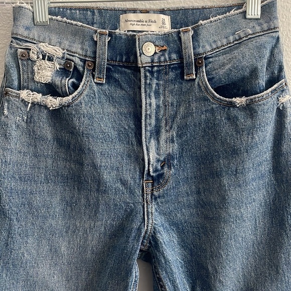 Abercrombie & Fitch High Rise Mom Jean - Picture 2 of 7